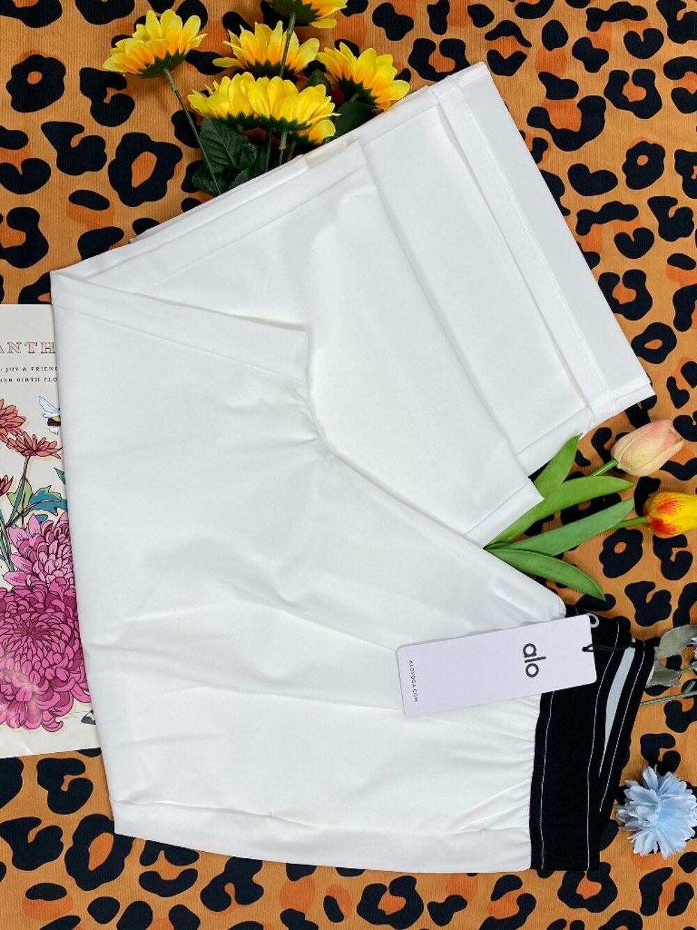 🤍NWT ALO Yoga White/Black Suit Up Trouser 30 Inch Inseam Regular - Picture 4 of 8